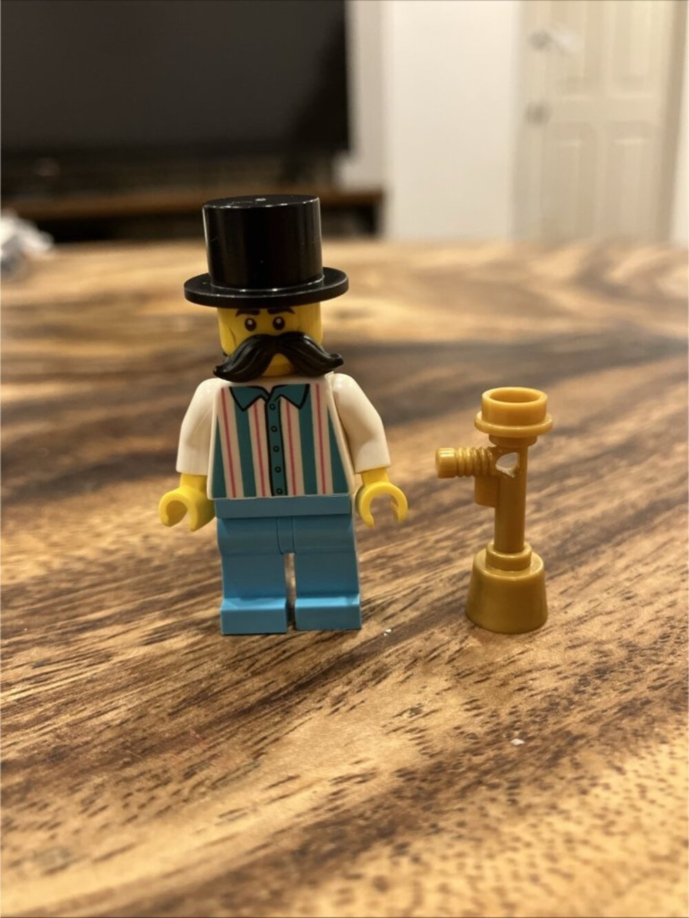 Lego Minifigure ( Authentic ) - Picture 1 of 2